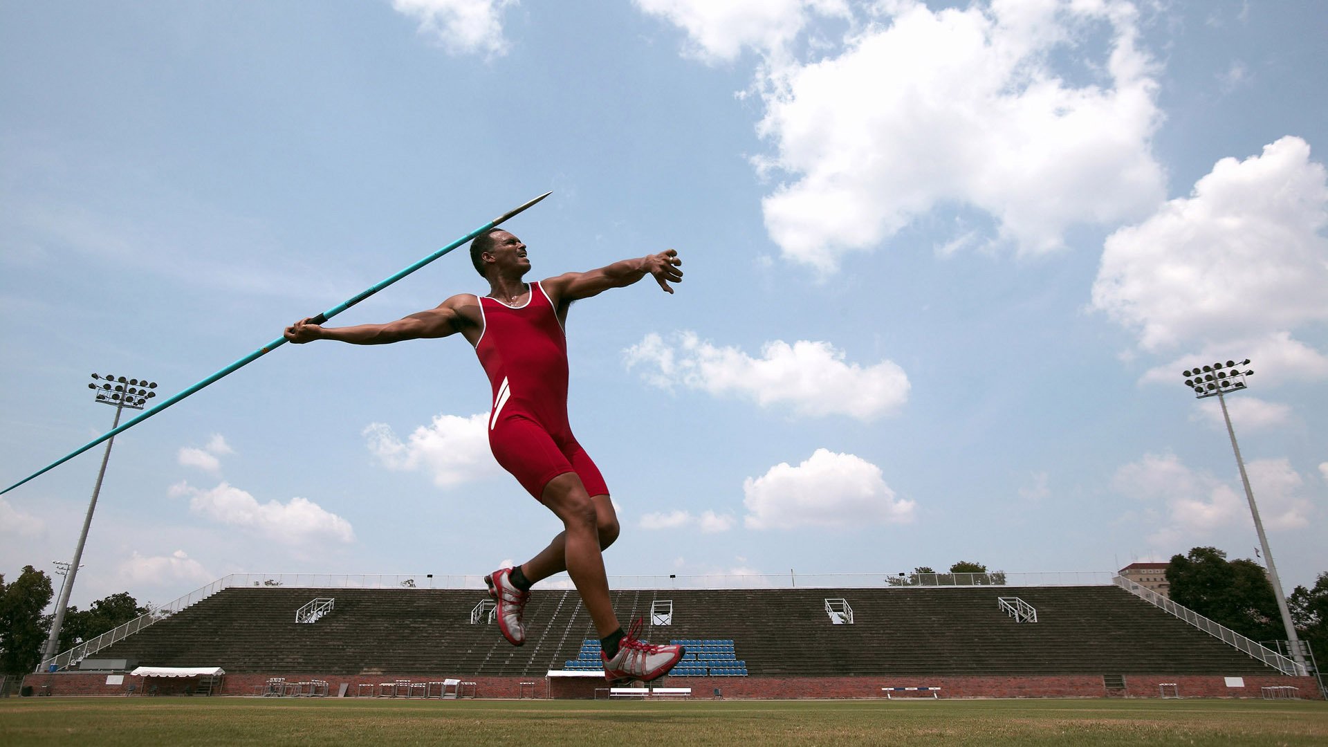 “虚拟现实与增强现实结合,重新定义青训的沉浸式体验”,虚拟现实训练法